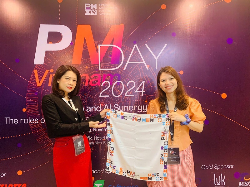 khan-bandana-in-theo-yeu-cau-2