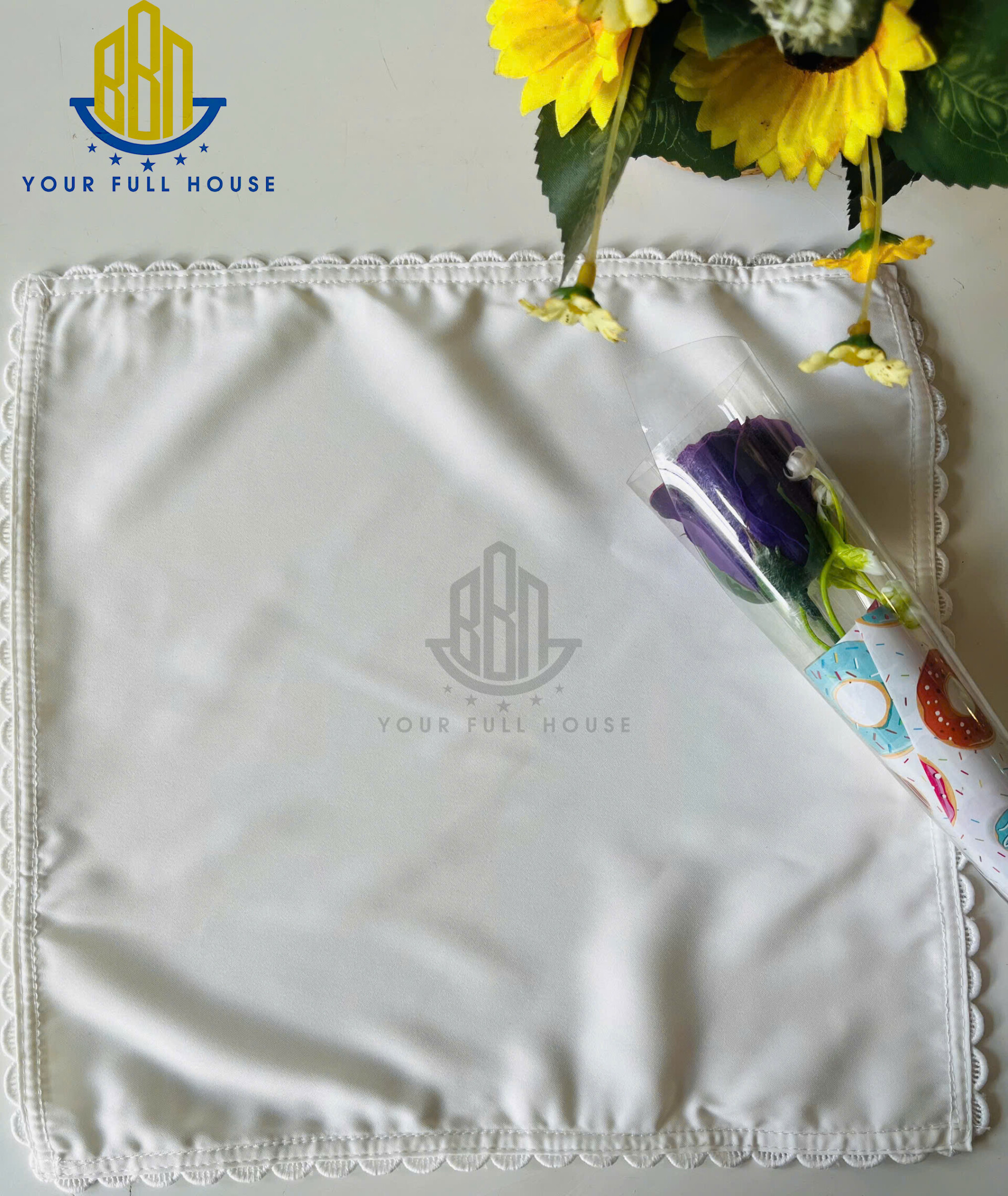 Khăn Tay Viền Ren Độc Đáo, thương hiệu BBN Home, Thêu Theo Yêu Cầu