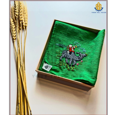 Khăn thêu tay hình mục đồng chăn trâu thổi sáo, thương hiệu BBN Your Full House