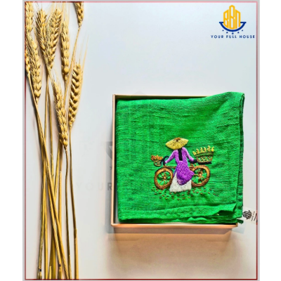 Khăn tay nữ cao cấp thêu hình cô gái áo dài Việt Nam – BBN Your Full House