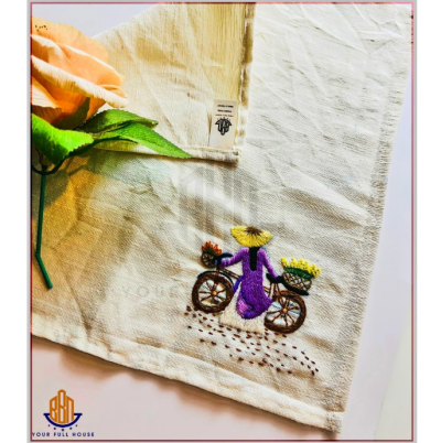 Khăn tay nữ cao cấp thêu hình cô gái áo dài Việt Nam – BBN Your Full House