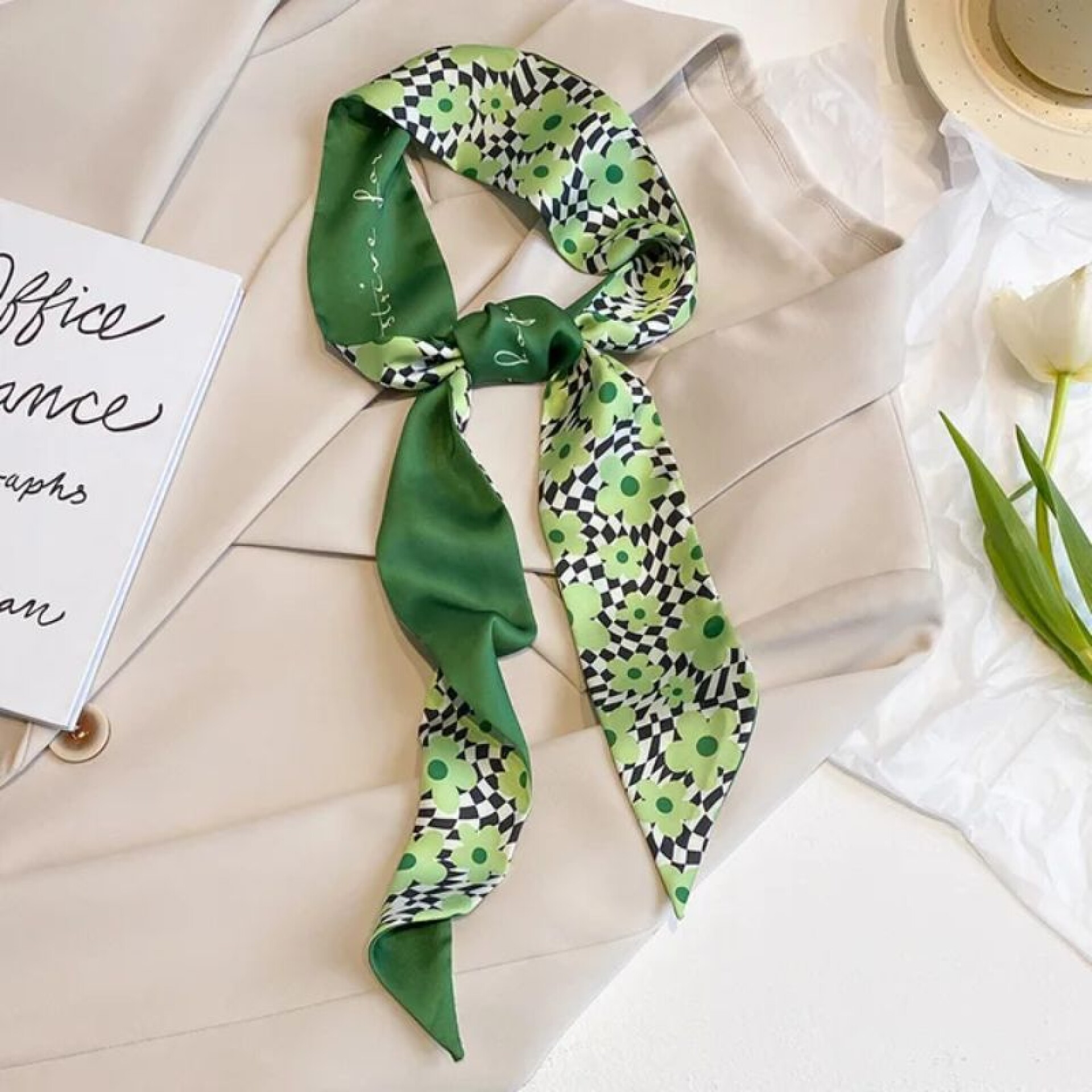 Khăn twilly họa tiết , phụ kiện thời trang nữ tinh tế, đa năng